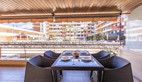 Apartment with Pool View 