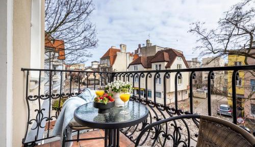 Apartment with Balcony