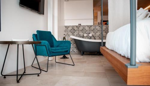 Queen Suite with Sea View