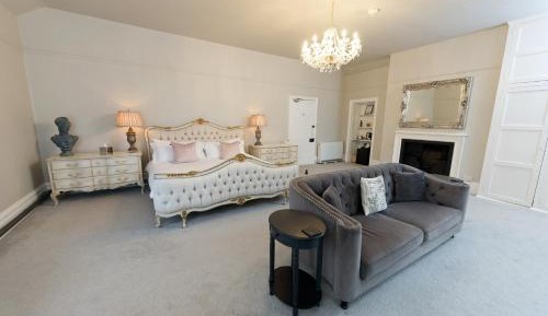 Suite with Garden View
