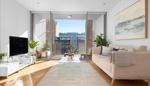 One Bedroom Apartment With Parking