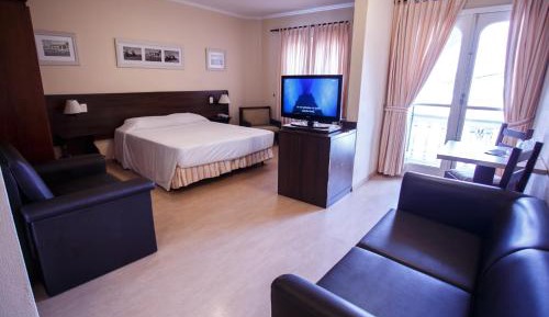 King Room with Spa Bath