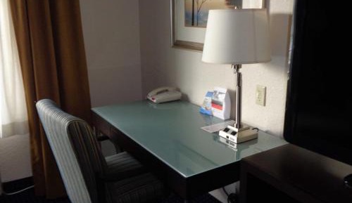 One-Bedroom King Suite