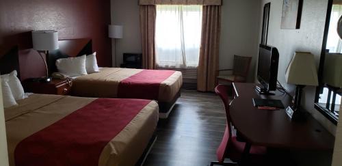 Queen Room with Two Queen Beds - Non-Smoking