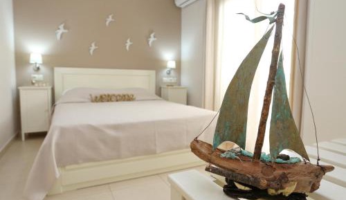 Family Apartment with Side Sea View