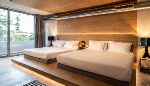 Executive Queen Room with Two Queen Beds and No Pool