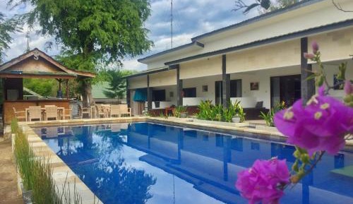 Double or Twin Room with Pool View