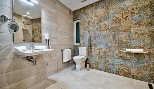 Deluxe Family Suite