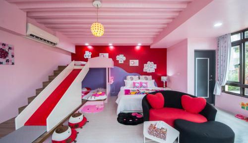 Deluxe Family Room