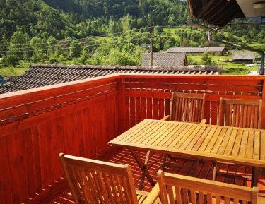 Family Apartment with Balcony
