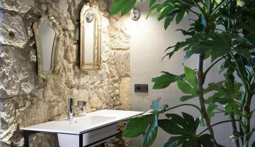 Deluxe Double Room with Bath