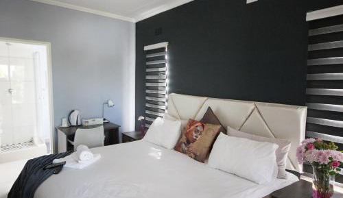 Deluxe King Suite