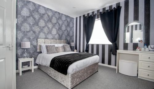 Deluxe Double Room with Shower