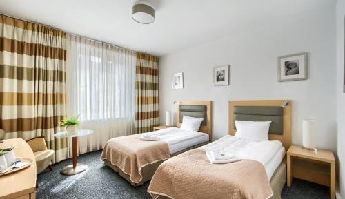 Basic Triple Room with Shared Bathroom