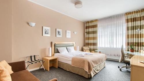 Double Room with Shared Bathroom