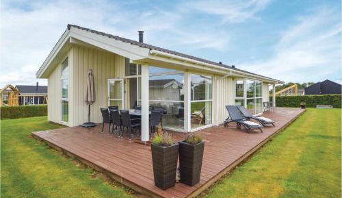 Three-Bedroom Holiday Home 