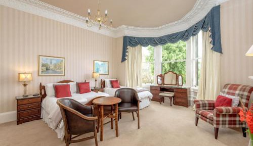 Family Room (4 Adults)