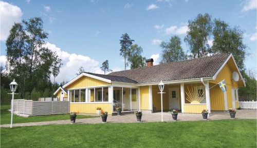 Three-Bedroom Holiday Home 