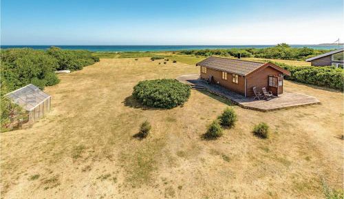 One-Bedroom Holiday Home