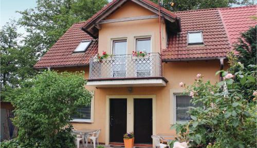 One-Bedroom Holiday Home