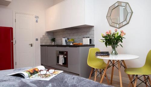 Studio Apartment (first floor)