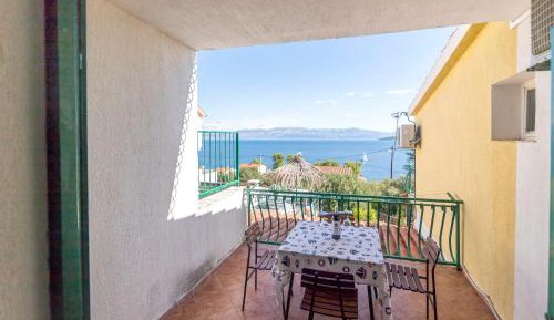 One-Bedroom Apartment with Sea View