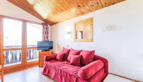 Select One-Bedroom Apartment (6 People)