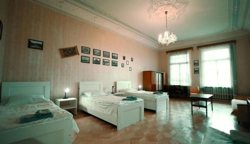 Triple Room with Shared Bathroom