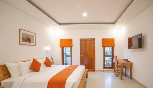 Double Room with Pool View (Upper Floor)