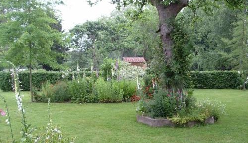 Three-Bedroom House with Garden