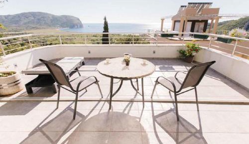 Studio Apartment with Sea View