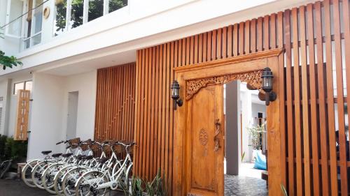 Deluxe Double or Twin Room with Pool Access