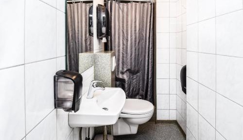 Single Room with Shared Bathroom