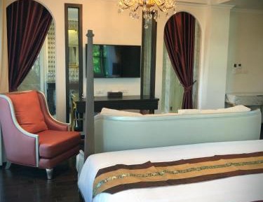 King Room with Spa Bath