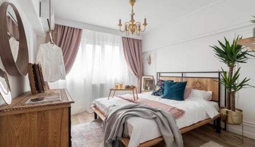 Calea Victoriei View Three-Bedroom Apartment 