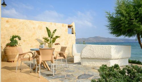 Deluxe Two-Bedroom Apartment - Sea Front