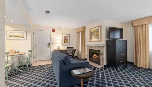 Queen Studio Suite