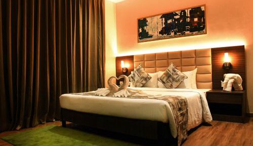 Deluxe King Room