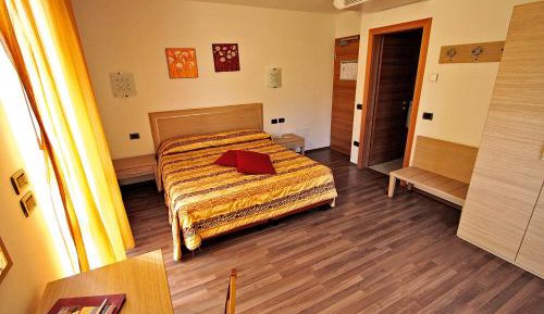 Comfort Triple Room