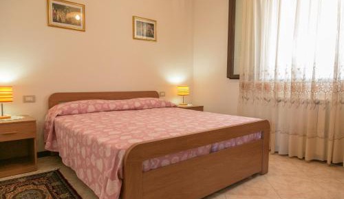 Double or Twin Room with Shared Bathroom