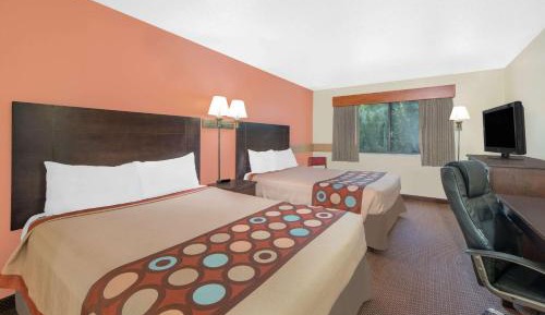 Queen Room with Two Queen Beds - Non-Smoking
