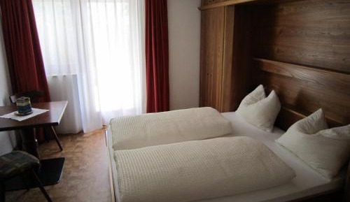 Studio with Balcony (2 Adults)