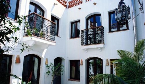One-Bedroom Apartment (1 - 2 Adults)