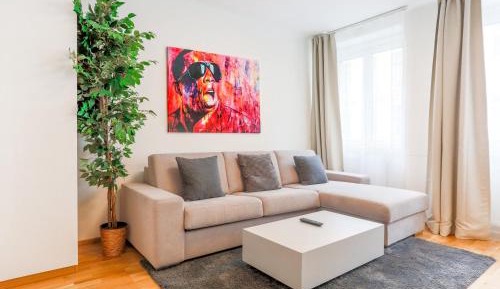 Deluxe Two-Bedroom Apartment
