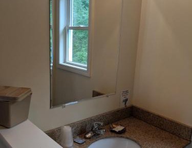 Queen Room - Disability Access