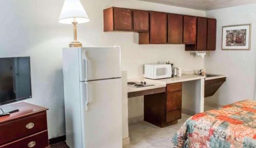 Efficiency Double Room with Two Double Beds - Smoking