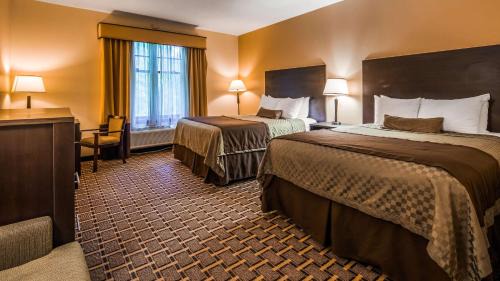 Queen Room with Two Queen Beds - Disability Access - Non Smoking