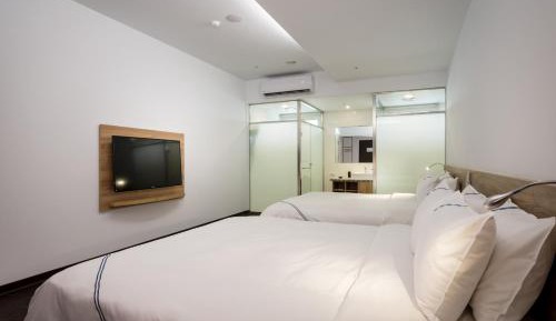 Superior Sextuple Room
