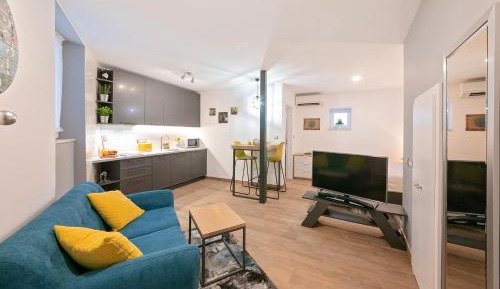 Studio Apartment