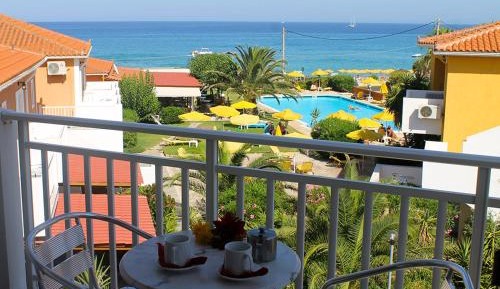 Double or Twin Room with Sea View